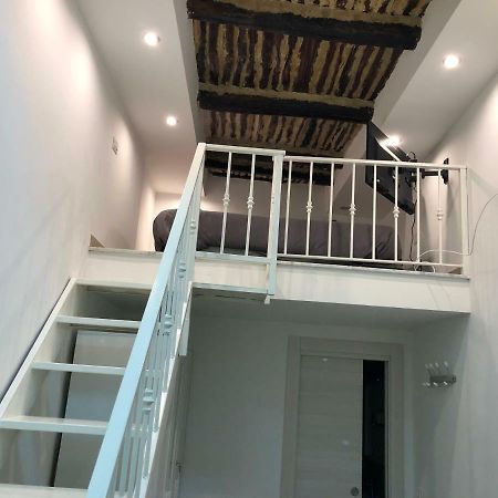 La Casina Di Lia In Via Dei Tribunali Naples Extérieur photo