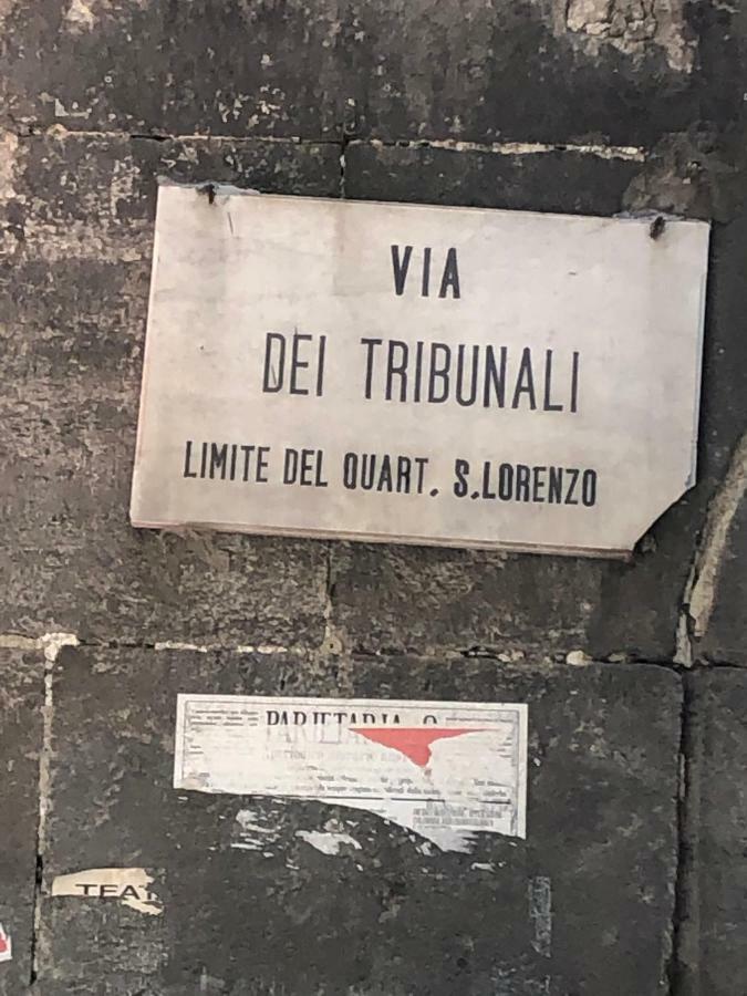 La Casina Di Lia In Via Dei Tribunali Naples Extérieur photo