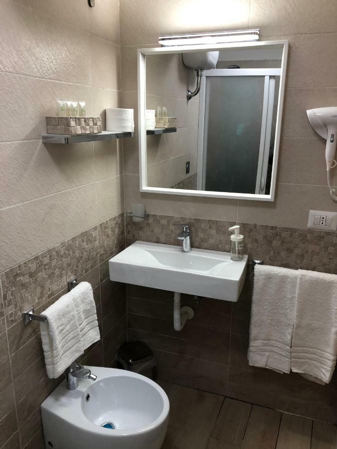 La Casina Di Lia In Via Dei Tribunali Naples Extérieur photo